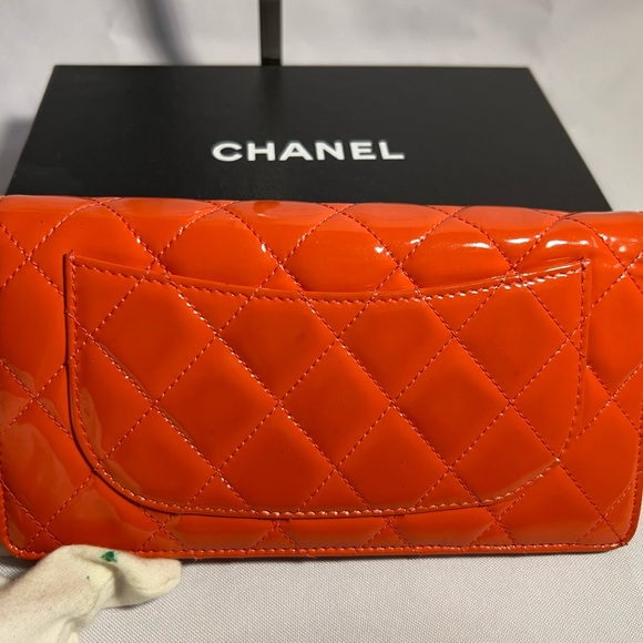 Chanel red/orange quilted patent leather wallet - Picture 5 of 14